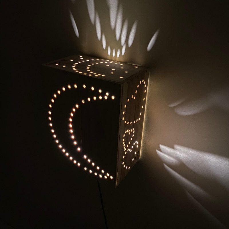 Lampe de chevet Lune et Coeurs - © Fanny Frauciel Créations - 2021